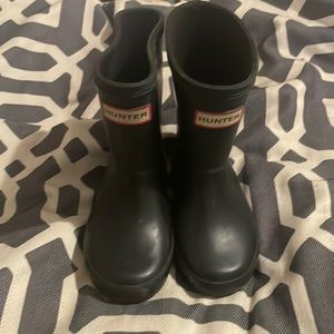 Great Condition Black Matte Hunter Boots - Size 5